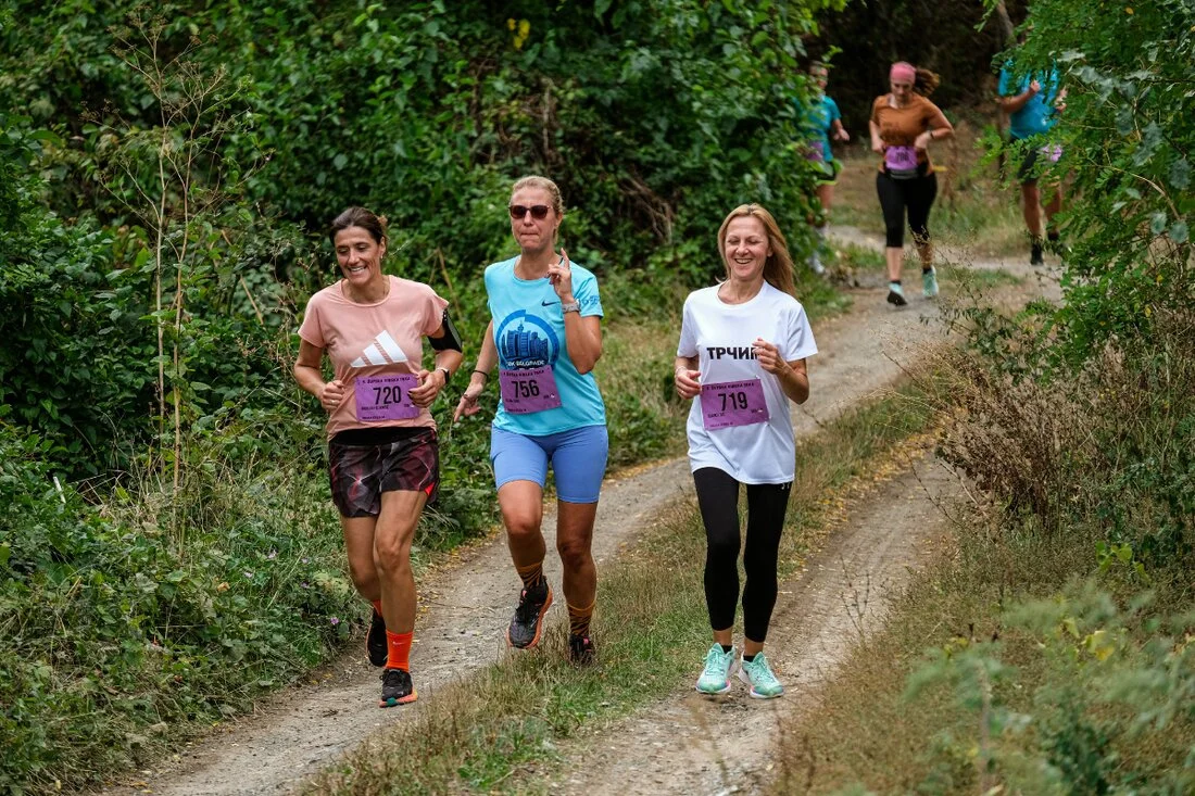 Proizvod fotografisan na beloj pozadini